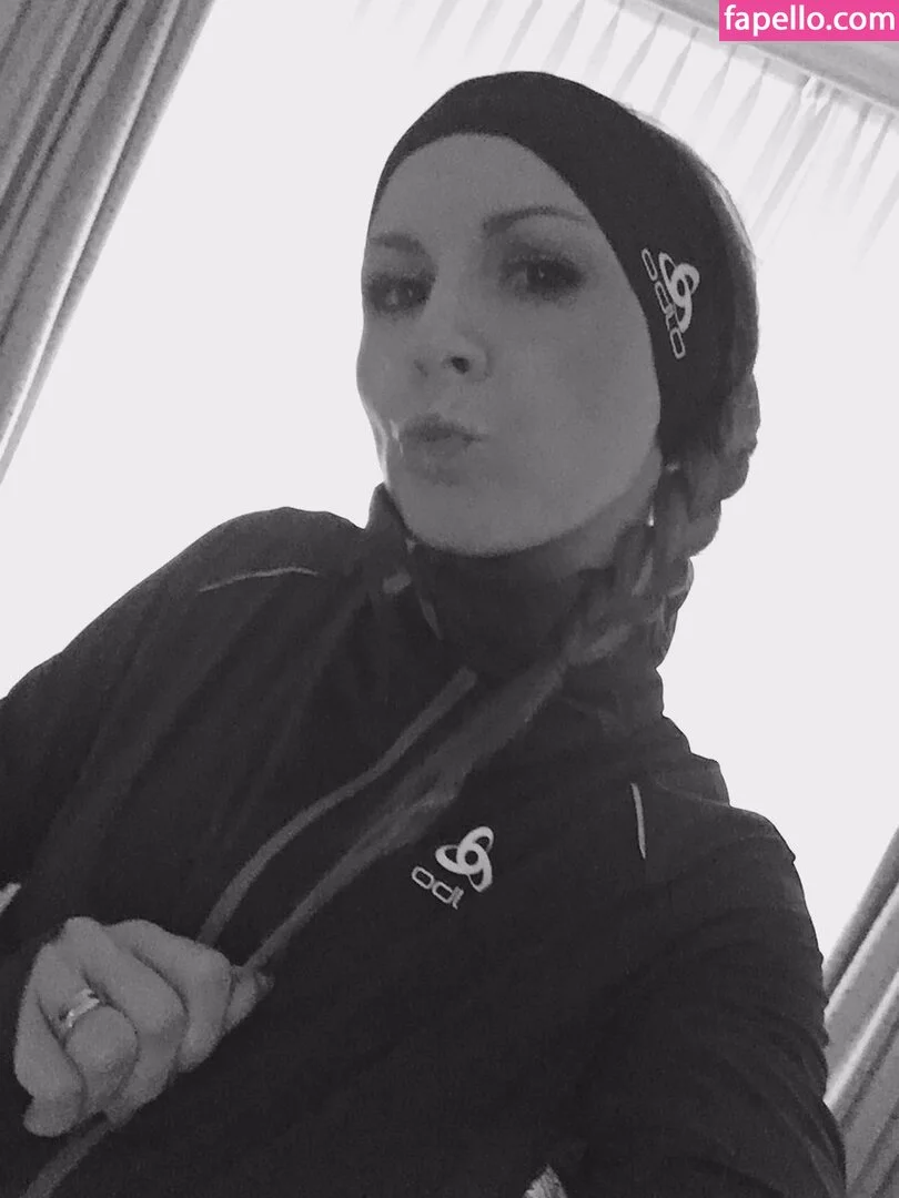 Vienna Love Onlyfans Photo Gallery 