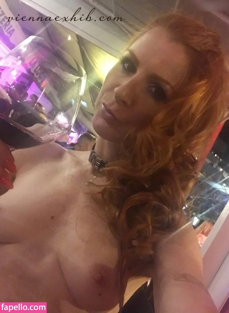 Vienna Love Onlyfans Photo Gallery 