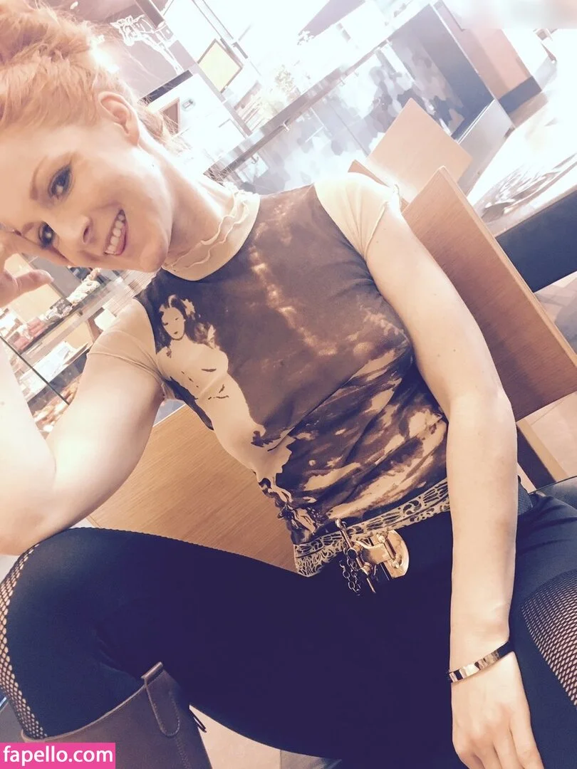 Vienna Love Onlyfans Photo Gallery 