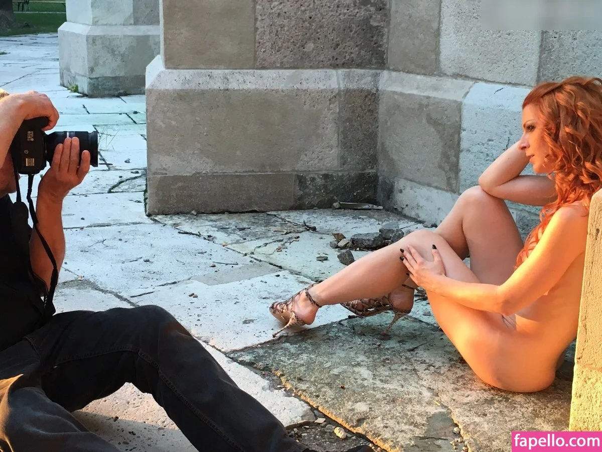 Vienna Love Onlyfans Photo Gallery 