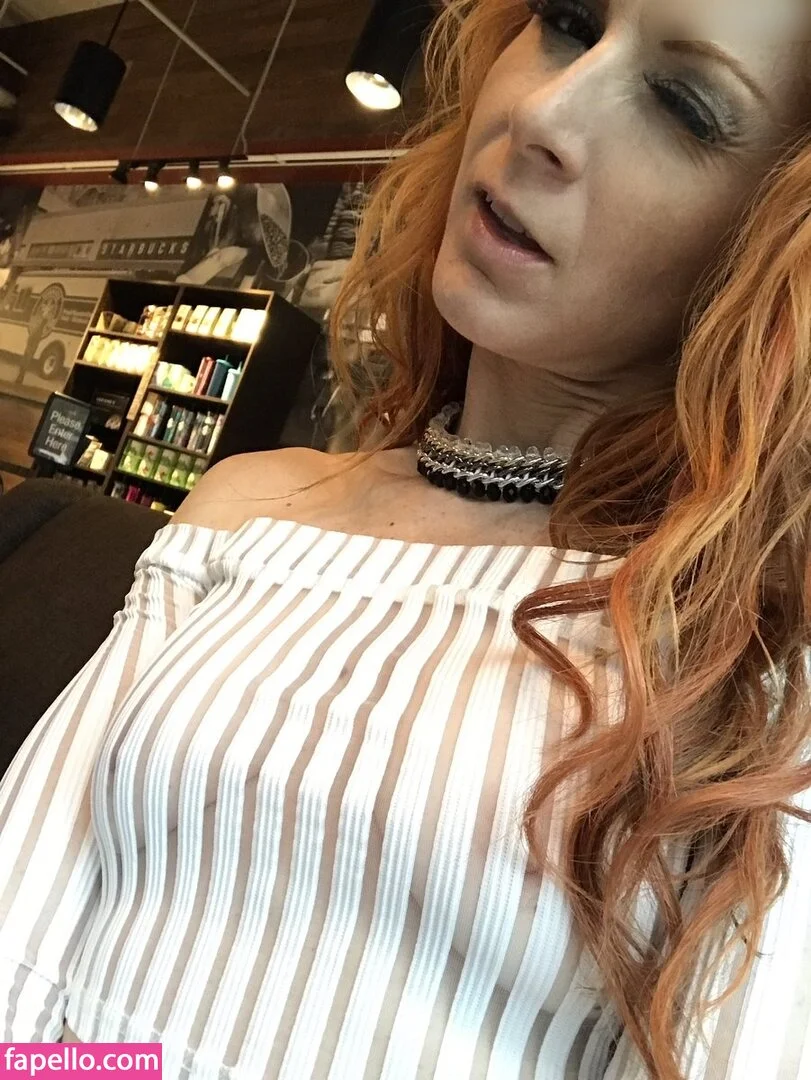 Vienna Love Onlyfans Photo Gallery 