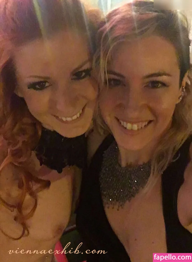 Vienna Love Onlyfans Photo Gallery 