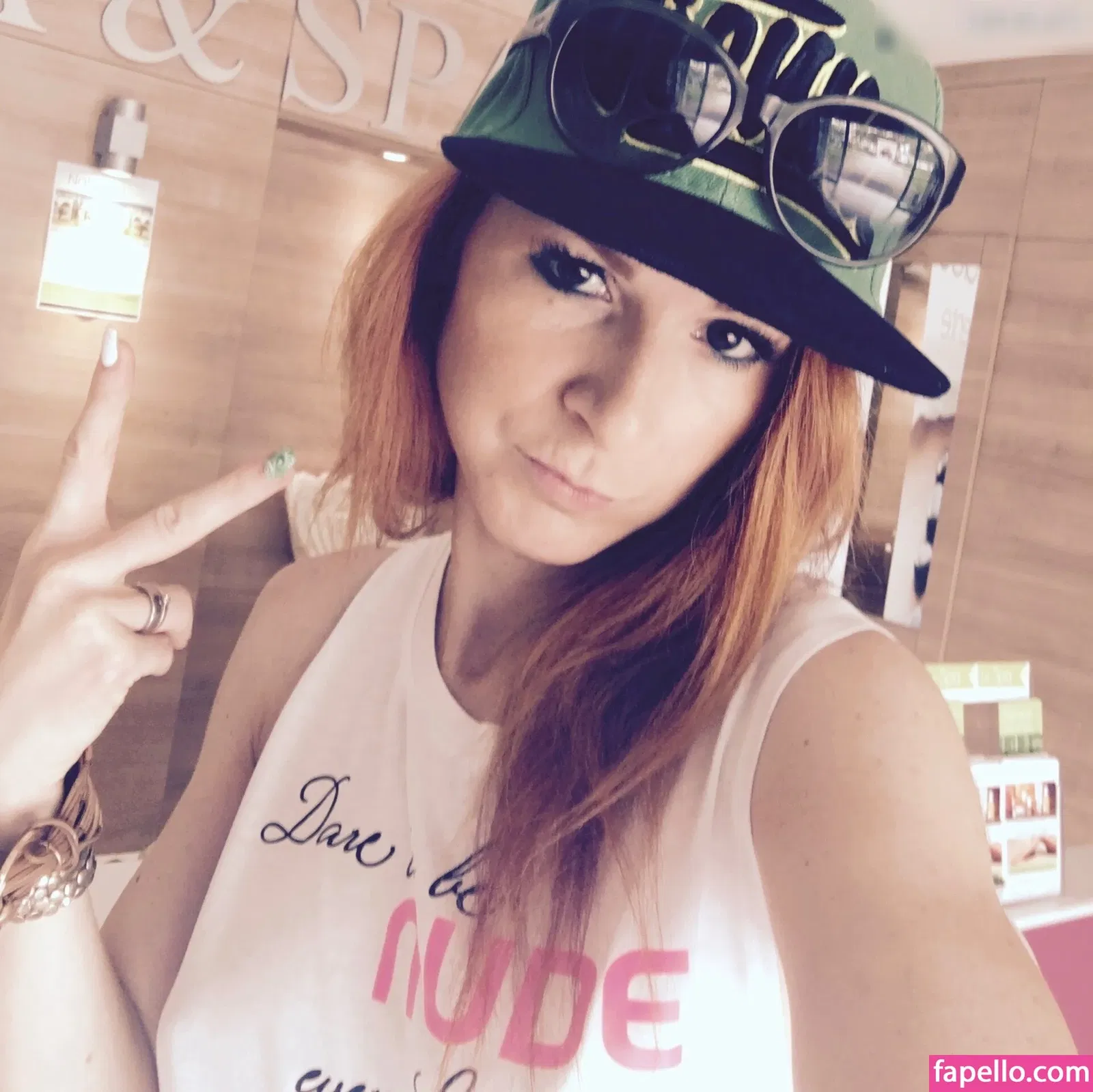 Vienna Love Onlyfans Photo Gallery 