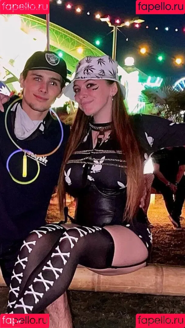 Lily P Onlyfans Photo Gallery 