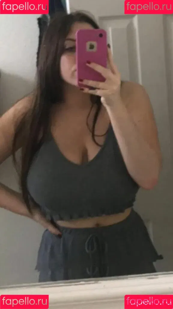 Lily P Onlyfans Photo Gallery 