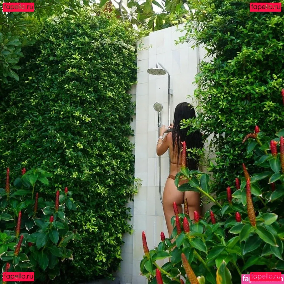 Zaira Nara Onlyfans Photo Gallery 