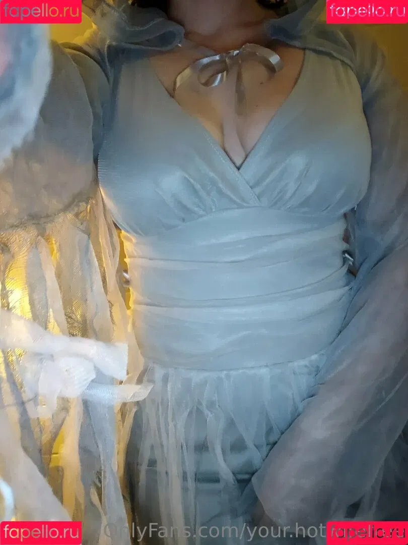 your.hotwifefree Onlyfans Photo Gallery 