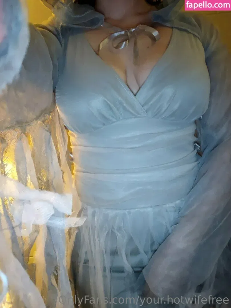 your.hotwifefree Onlyfans Photo Gallery 