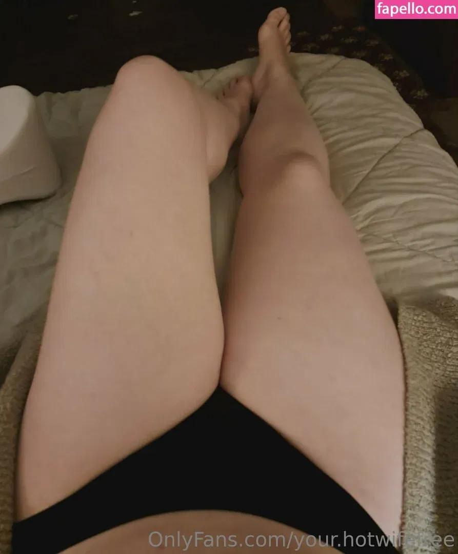 your.hotwifefree Onlyfans Photo Gallery 