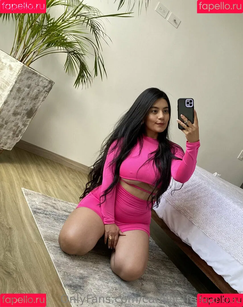 camille.fernandez Onlyfans Photo Gallery 