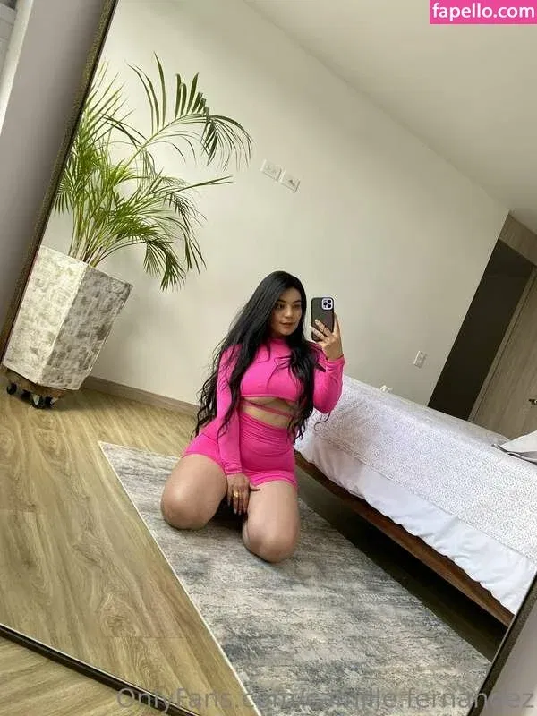 camille.fernandez Onlyfans Photo Gallery 