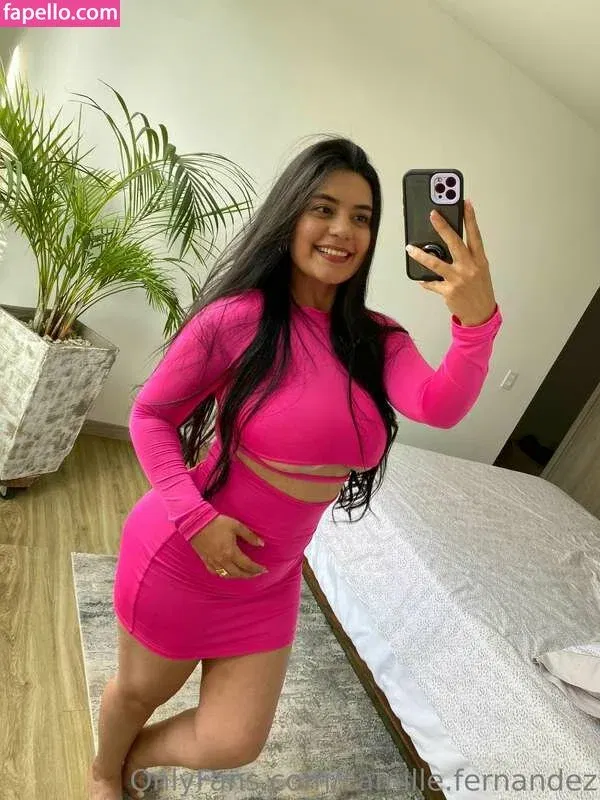 camille.fernandez Onlyfans Photo Gallery 