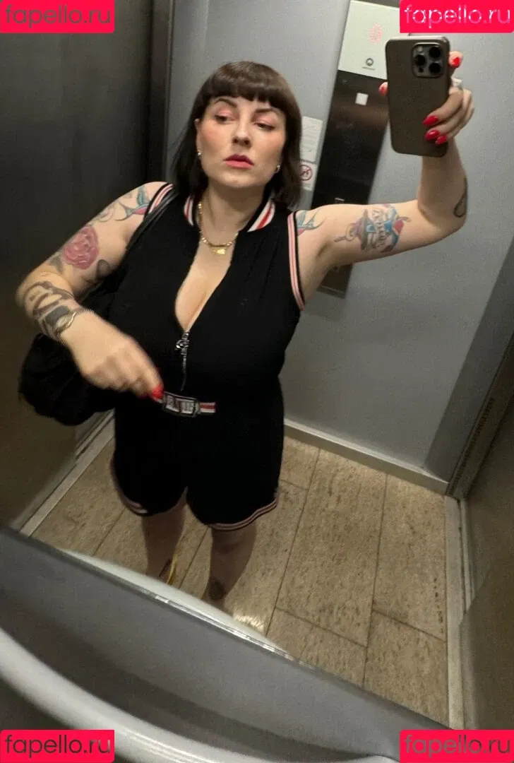 Toyah Diebel Onlyfans Photo Gallery 