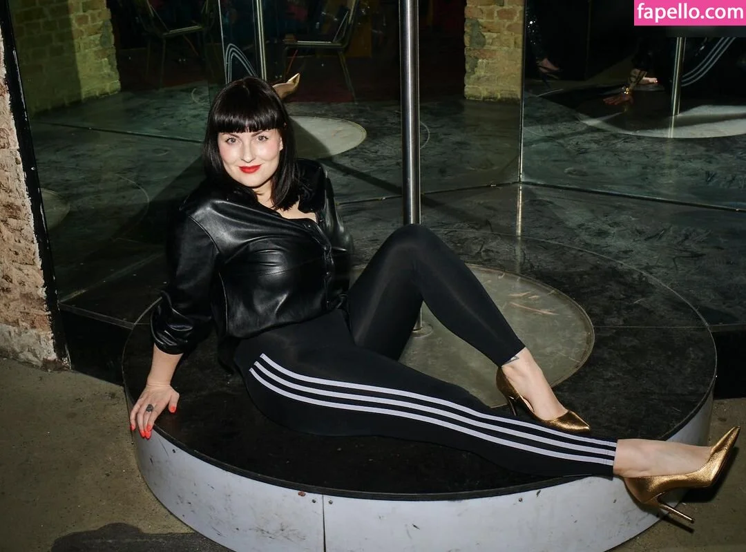 Toyah Diebel Onlyfans Photo Gallery 