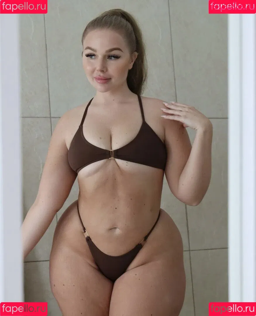 Emma Christina Onlyfans Photo Gallery 