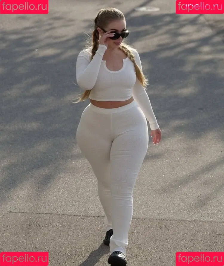 Emma Christina Onlyfans Photo Gallery 