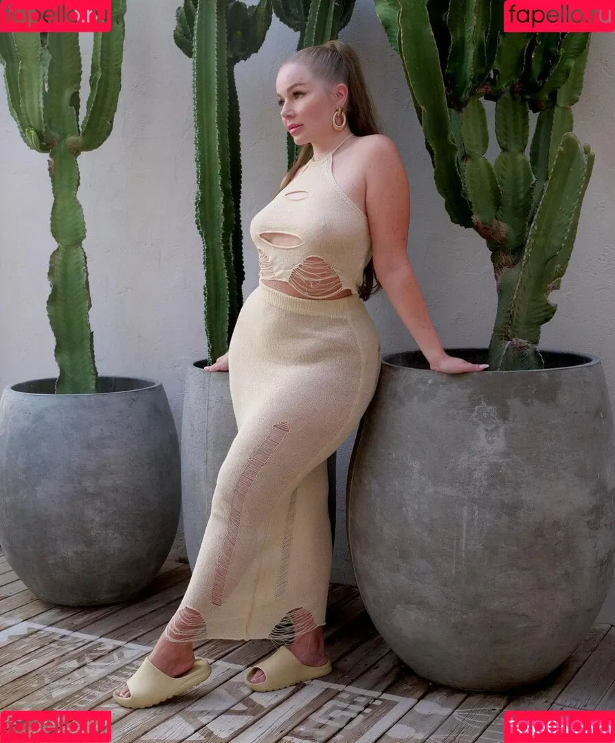 Emma Christina Onlyfans Photo Gallery 