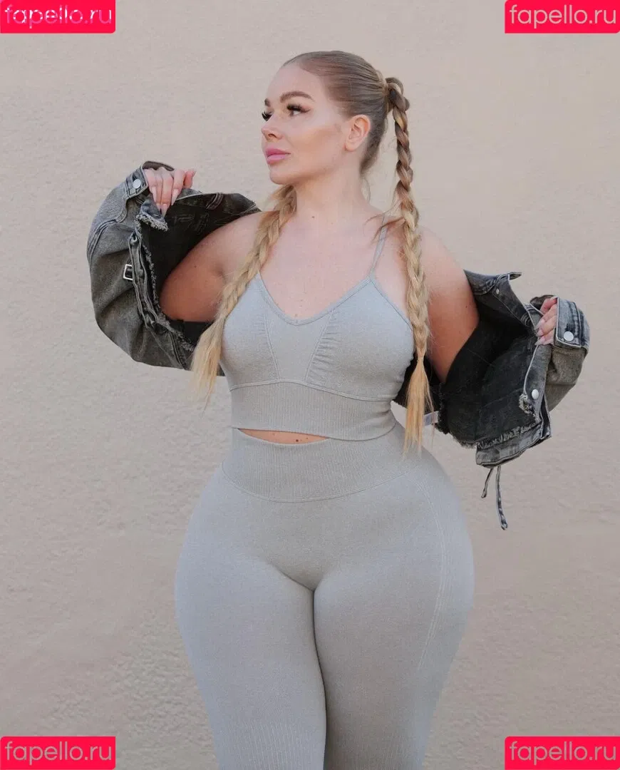 Emma Christina Onlyfans Photo Gallery 