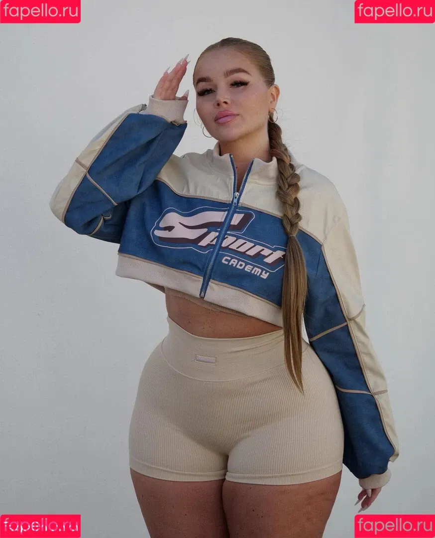 Emma Christina Onlyfans Photo Gallery 
