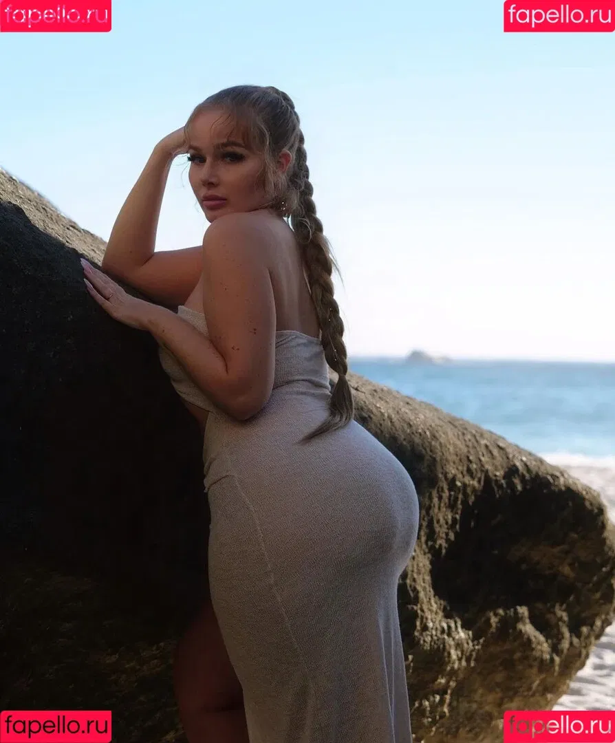Emma Christina Onlyfans Photo Gallery 