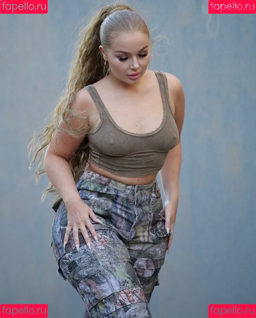 Emma Christina Onlyfans Photo Gallery 