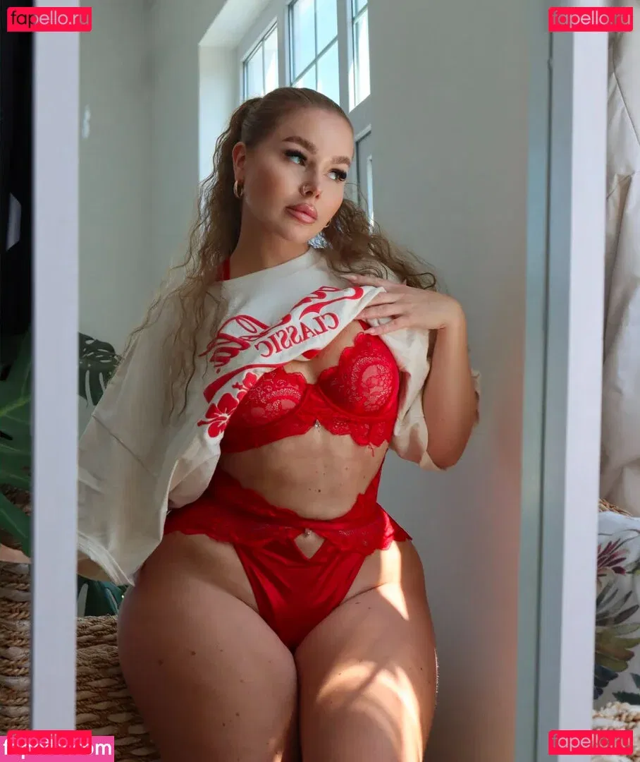 Emma Christina Onlyfans Photo Gallery 