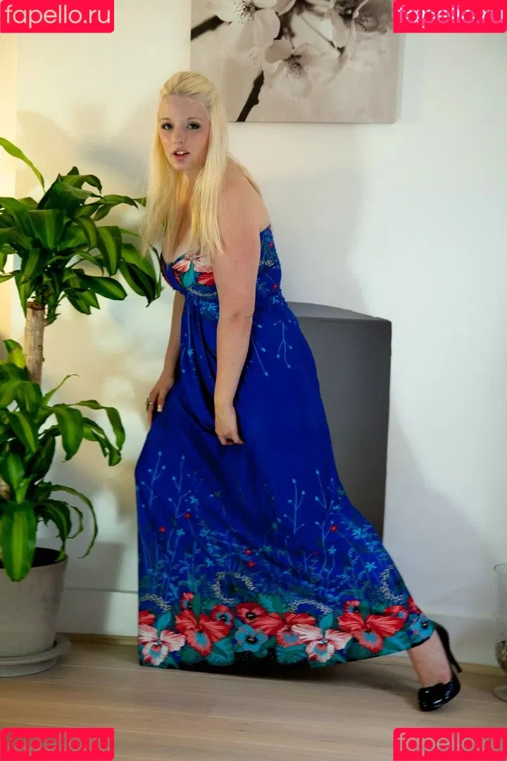 Amanda Pure Onlyfans Photo Gallery 