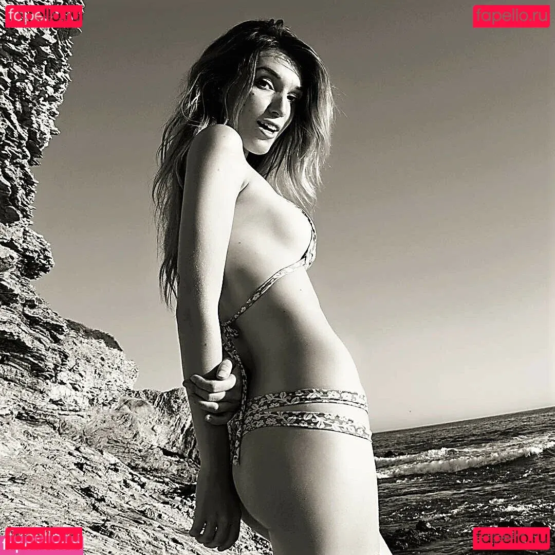 Dani Thorne Onlyfans Photo Gallery 