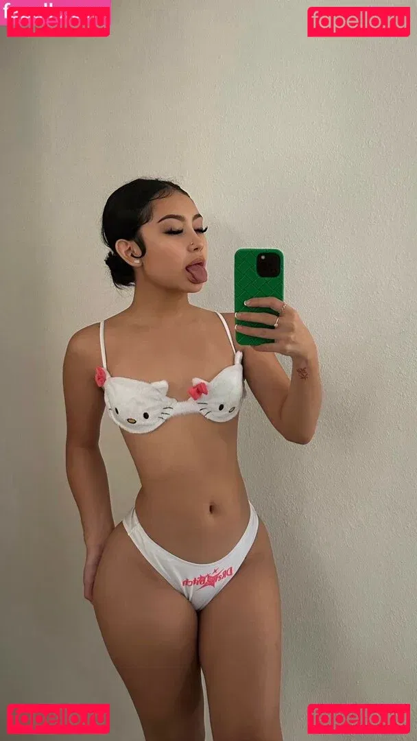 elara777 Onlyfans Photo Gallery 