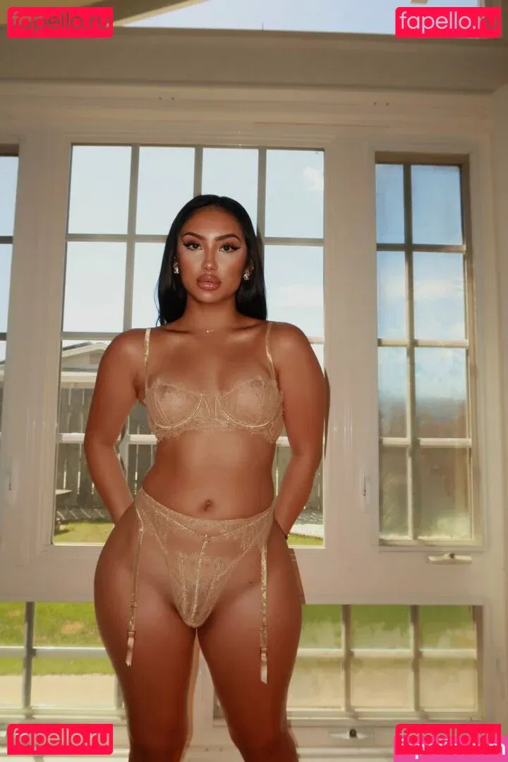 elara777 Onlyfans Photo Gallery 