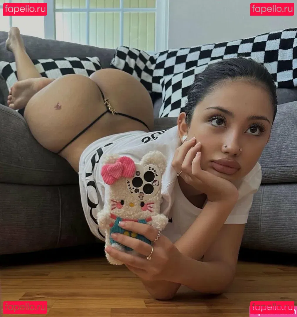 elara777 Onlyfans Photo Gallery 