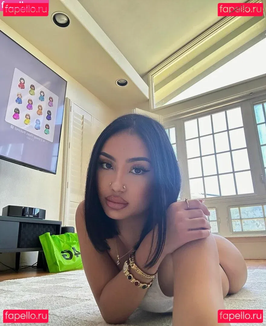 elara777 Onlyfans Photo Gallery 