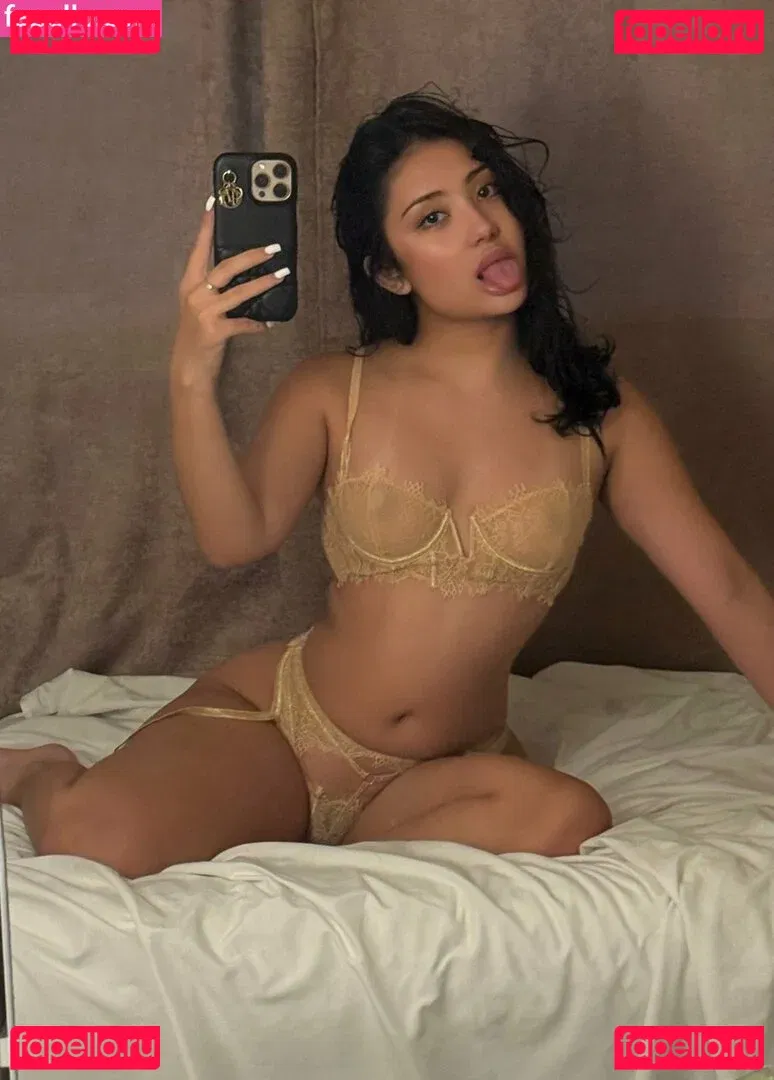 elara777 Onlyfans Photo Gallery 