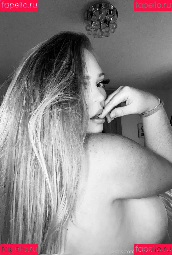 OnlyAlysson Onlyfans Photo Gallery 