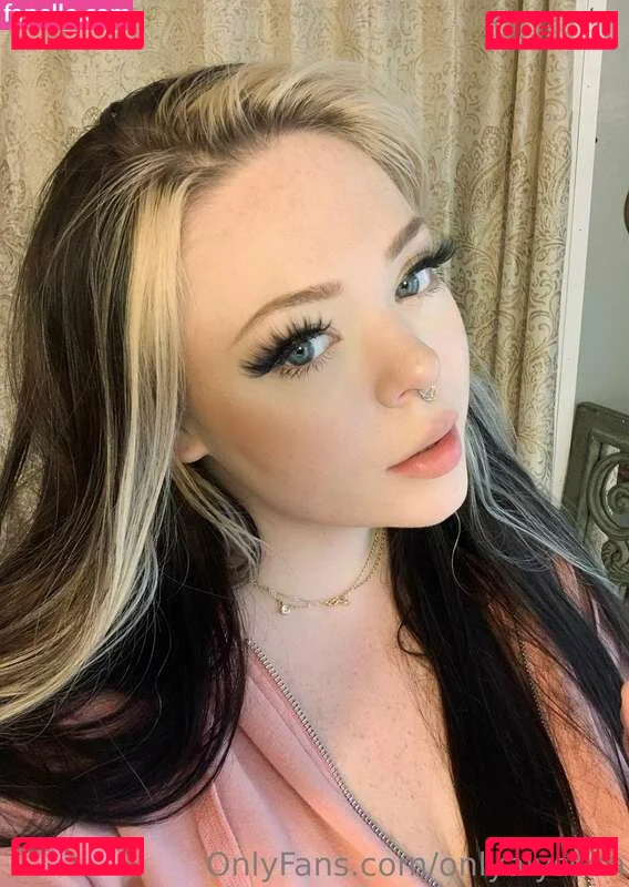 OnlyAlysson Onlyfans Photo Gallery 