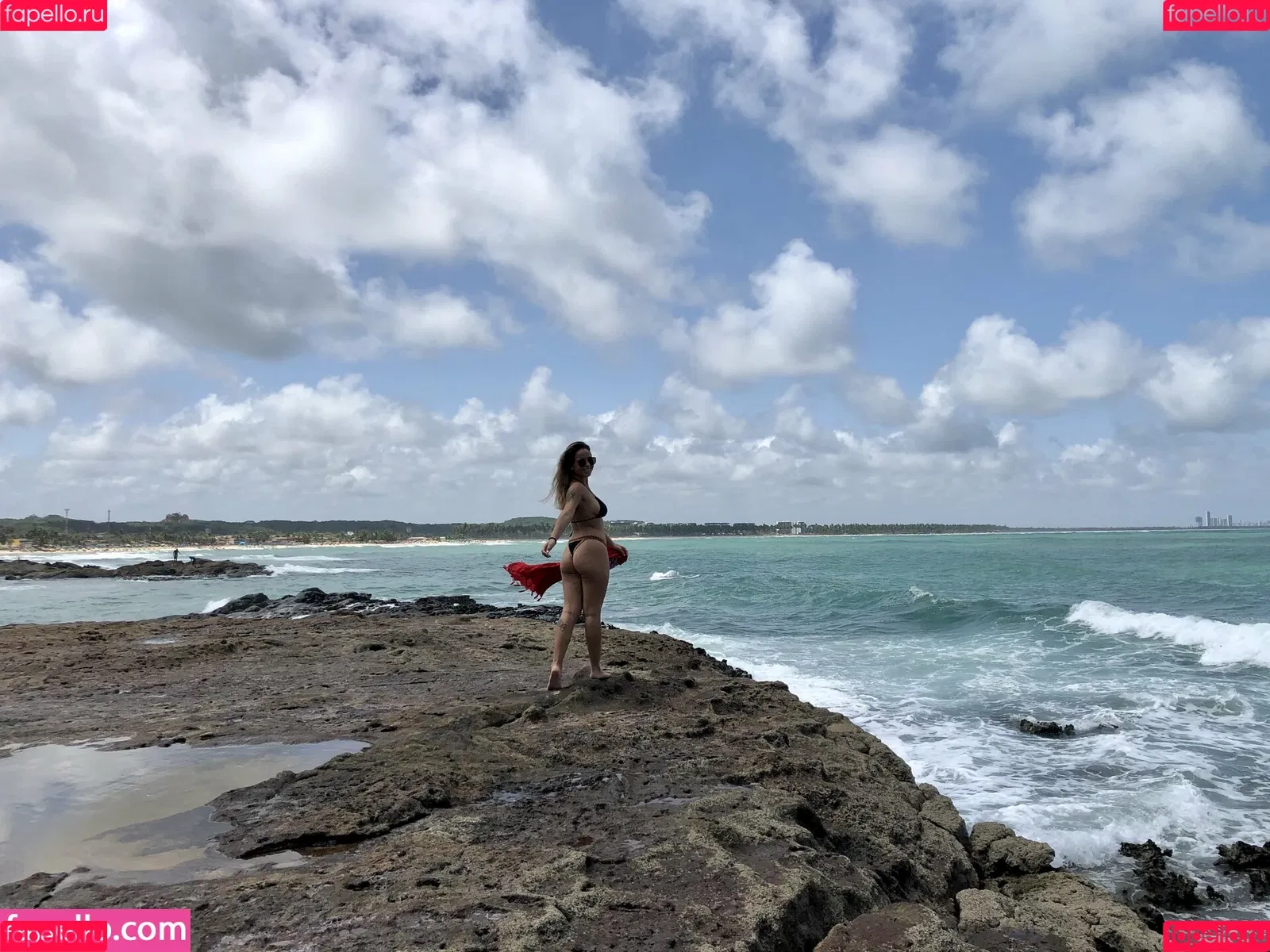 Thaís Ferrari Onlyfans Photo Gallery 