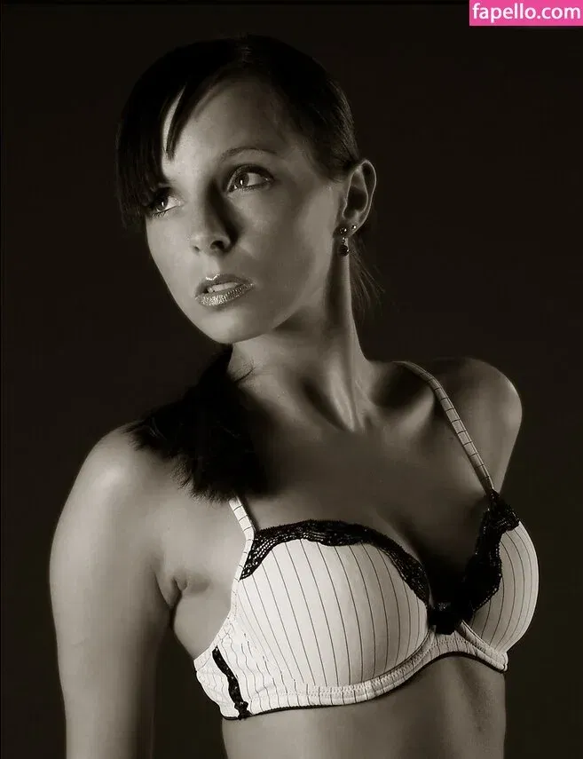 Model Cathy Onlyfans Photo Gallery 