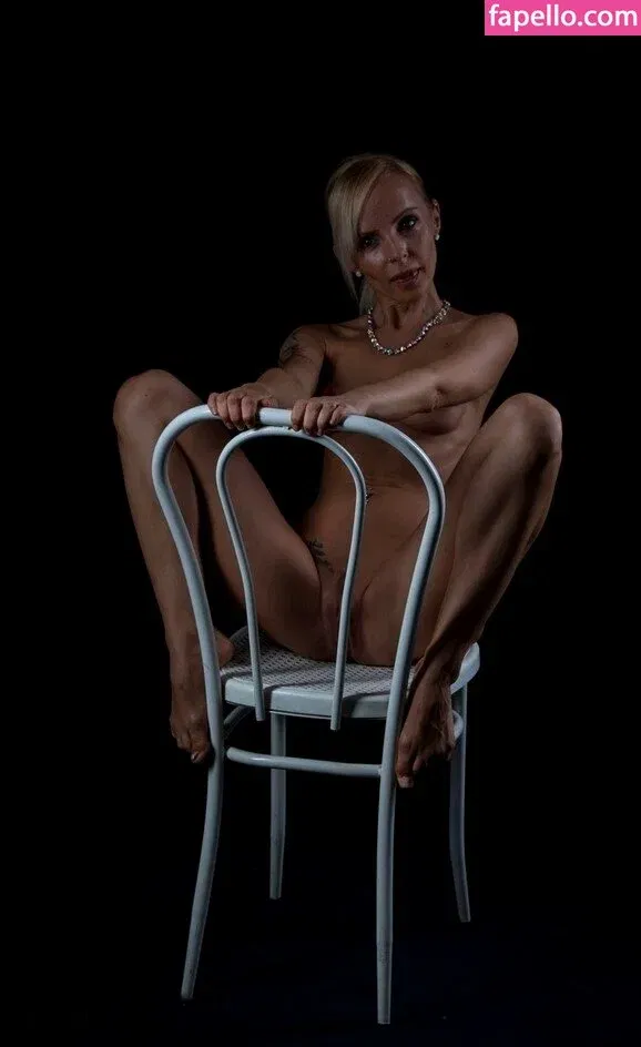 Model Cathy Onlyfans Photo Gallery 