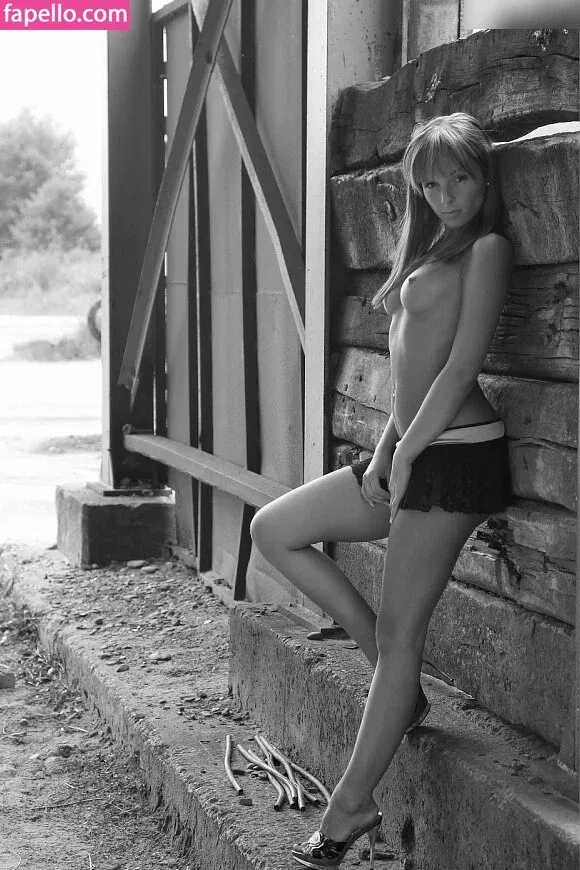 Model Cathy Onlyfans Photo Gallery 