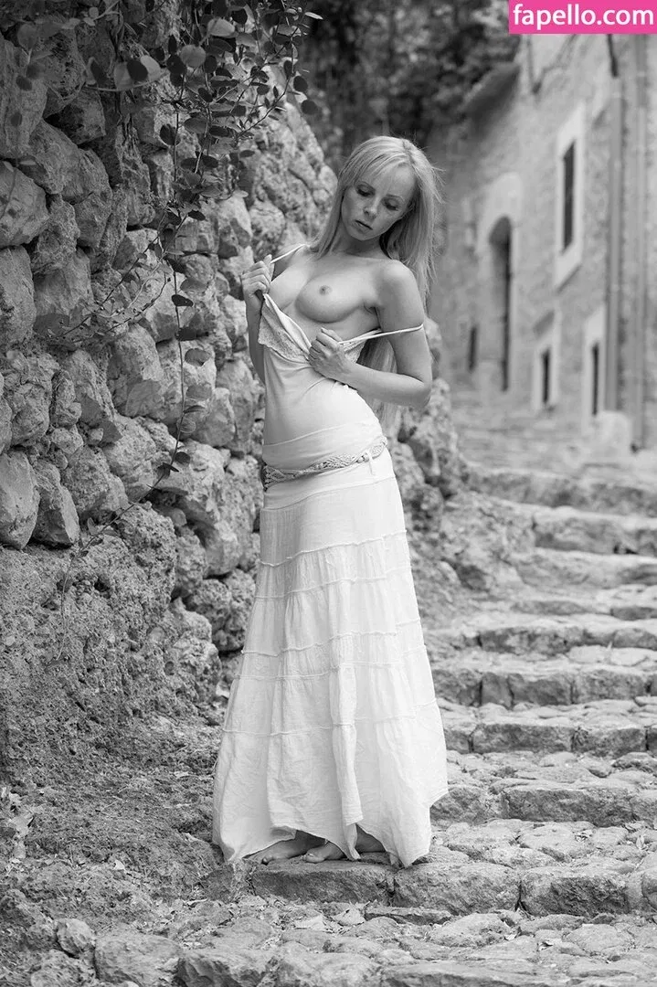 Model Cathy Onlyfans Photo Gallery 