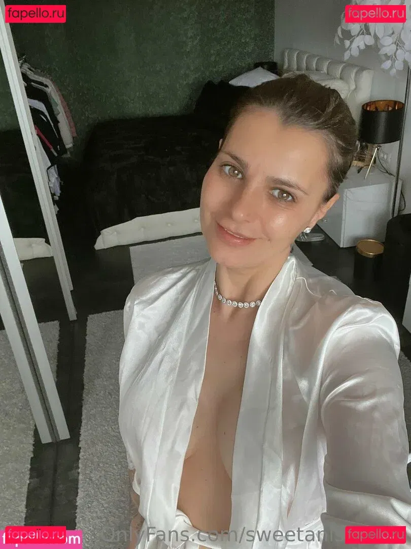 AnneMarie-V Onlyfans Photo Gallery 