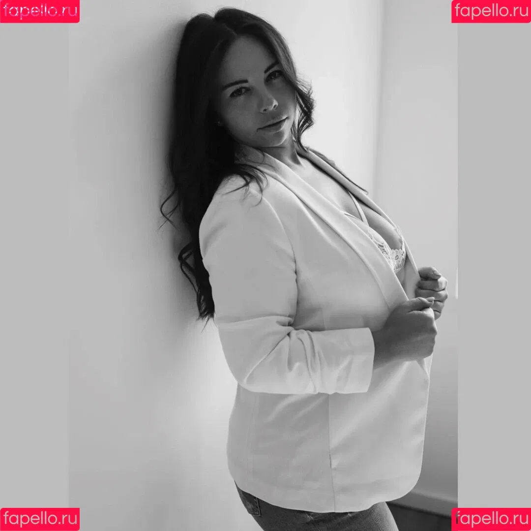 Carmen Palme Onlyfans Photo Gallery 