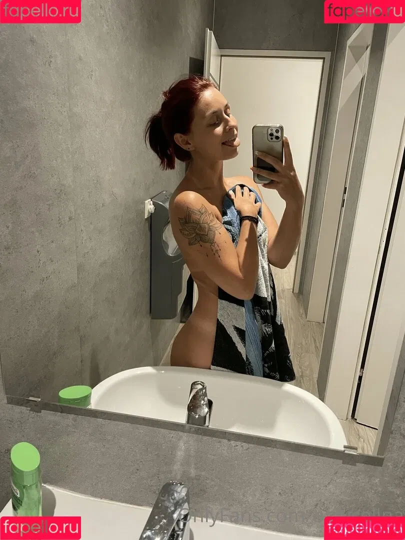 about.redhead Onlyfans Photo Gallery 