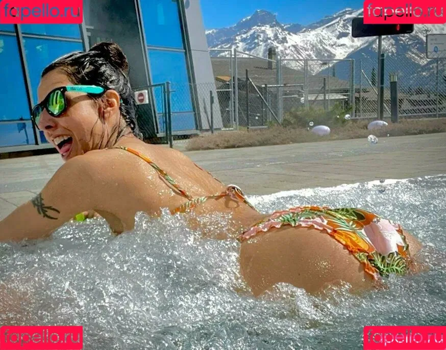 loucharmellefree Onlyfans Photo Gallery 