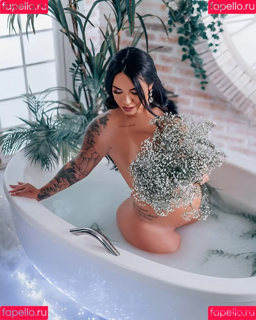 wh0rehound Onlyfans Photo Gallery 