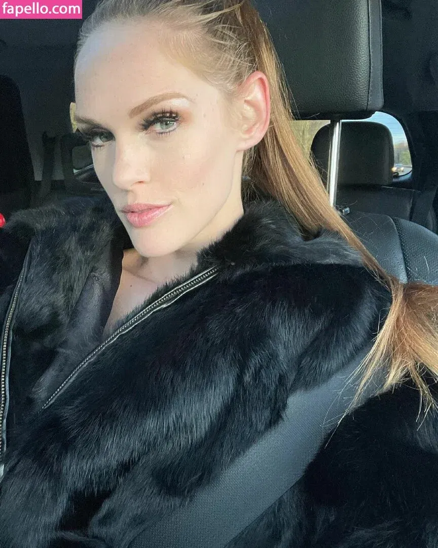 Naughty Ginger Onlyfans Photo Gallery 