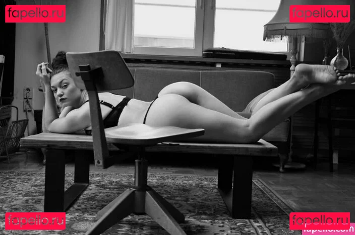 Nele Boudoir Onlyfans Photo Gallery 