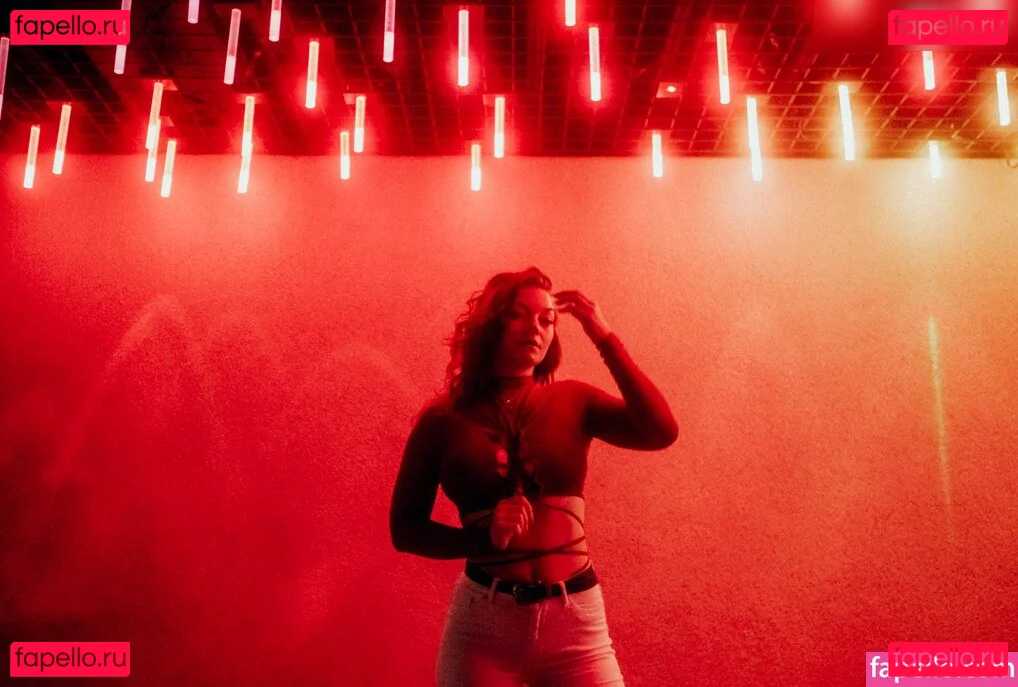 Nele Boudoir Onlyfans Photo Gallery 