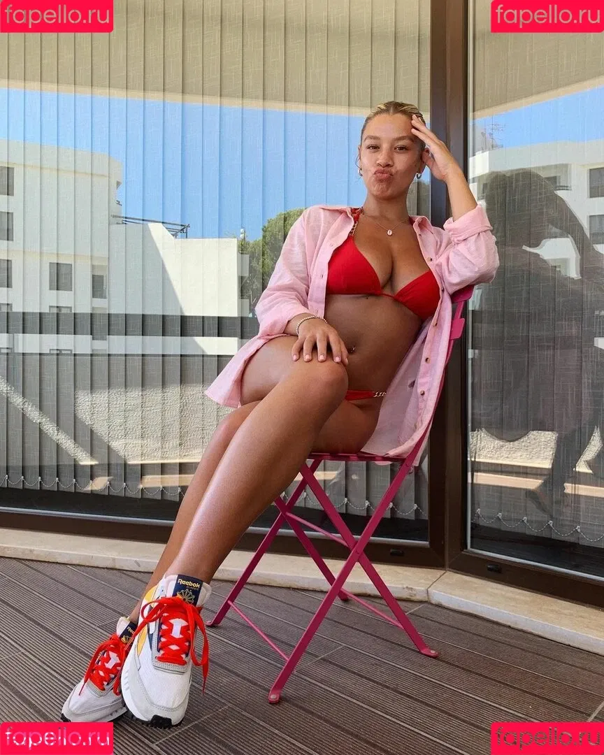 Molly Rainford Onlyfans Photo Gallery 