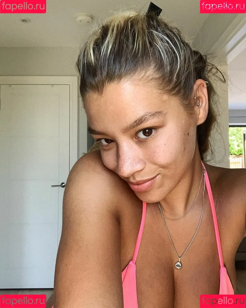 Molly Rainford Onlyfans Photo Gallery 